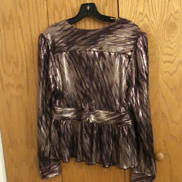 🆕 BCBG Maxazria Metallic Top Blouse Large - Picture 6 of 7